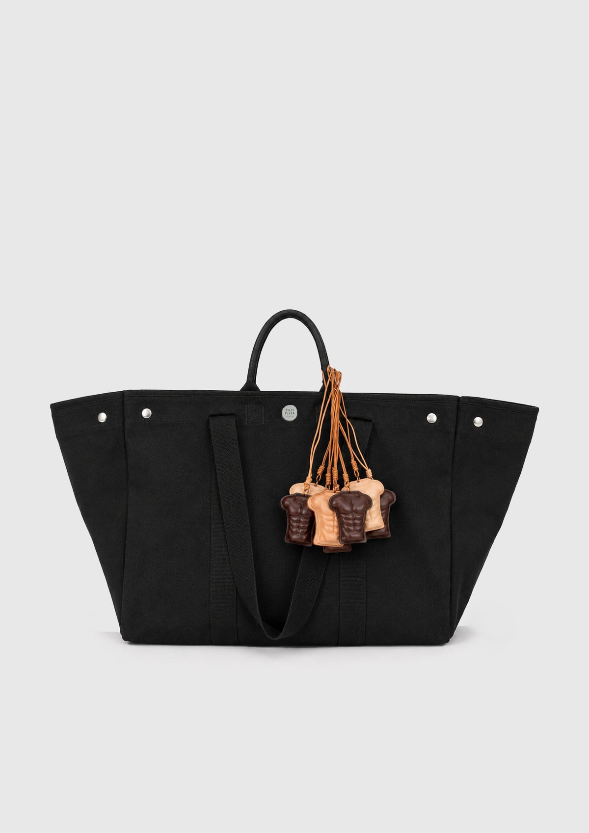 BAG CHARM SCULPTURAL BODY