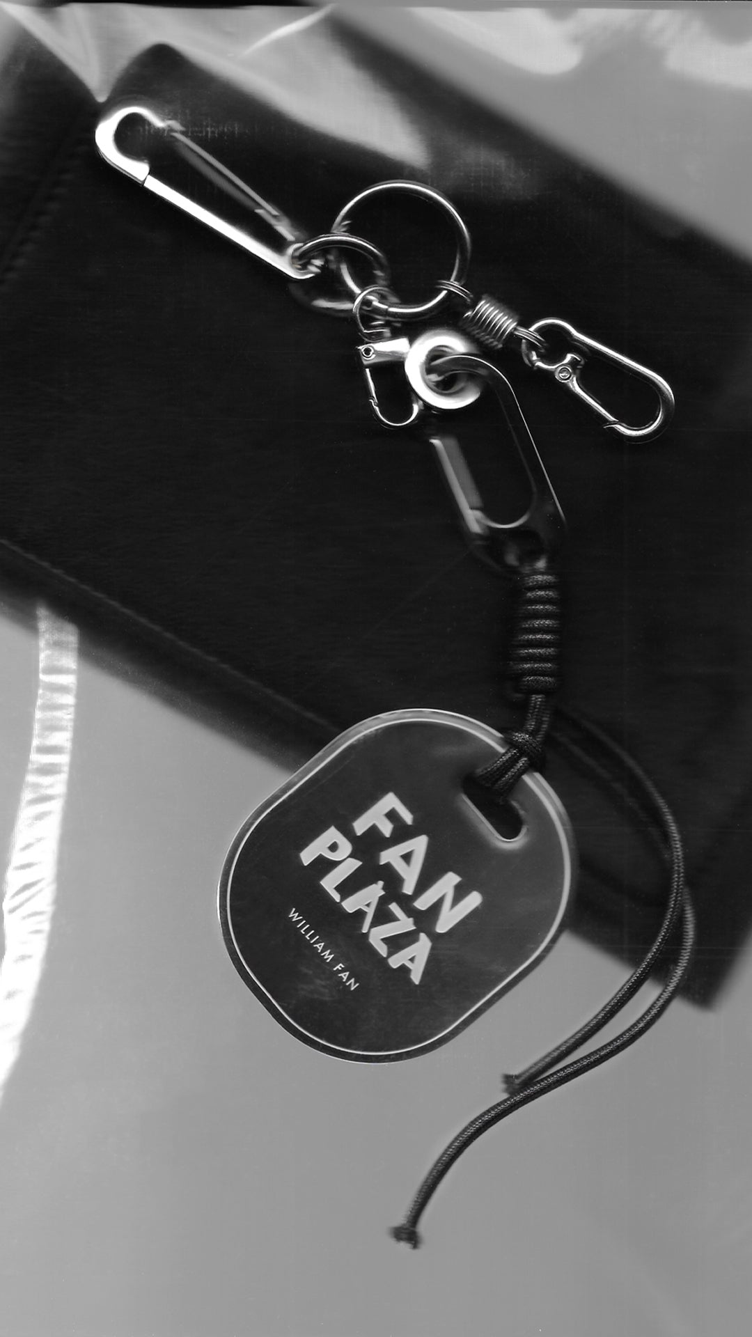FAN PLAZA MIRROR KEY CHAIN